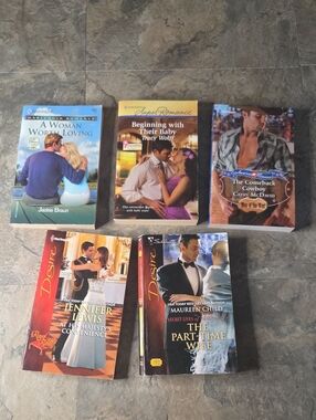 Assorted Romance Book Set - Mixed Colors